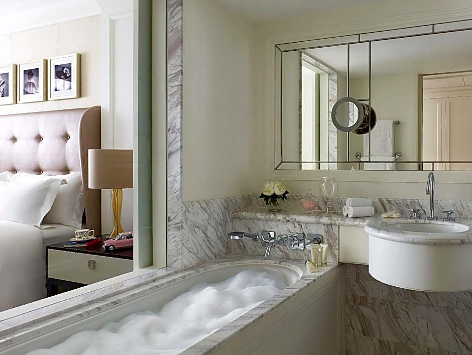 The Langham Hong Kong Hotel