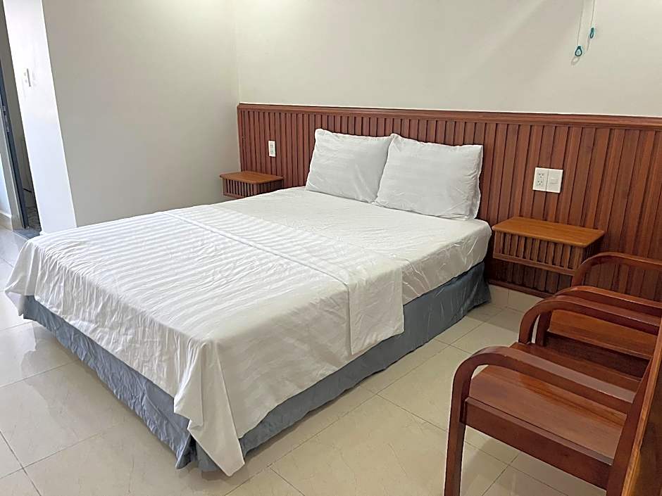 Khách sạn Thái Sơn