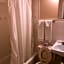 Niagara Inn & Suites