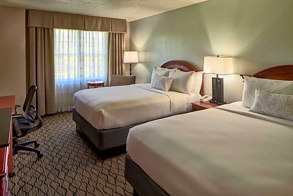 Photo 1 of 4 of Executive 2 Queen Beds