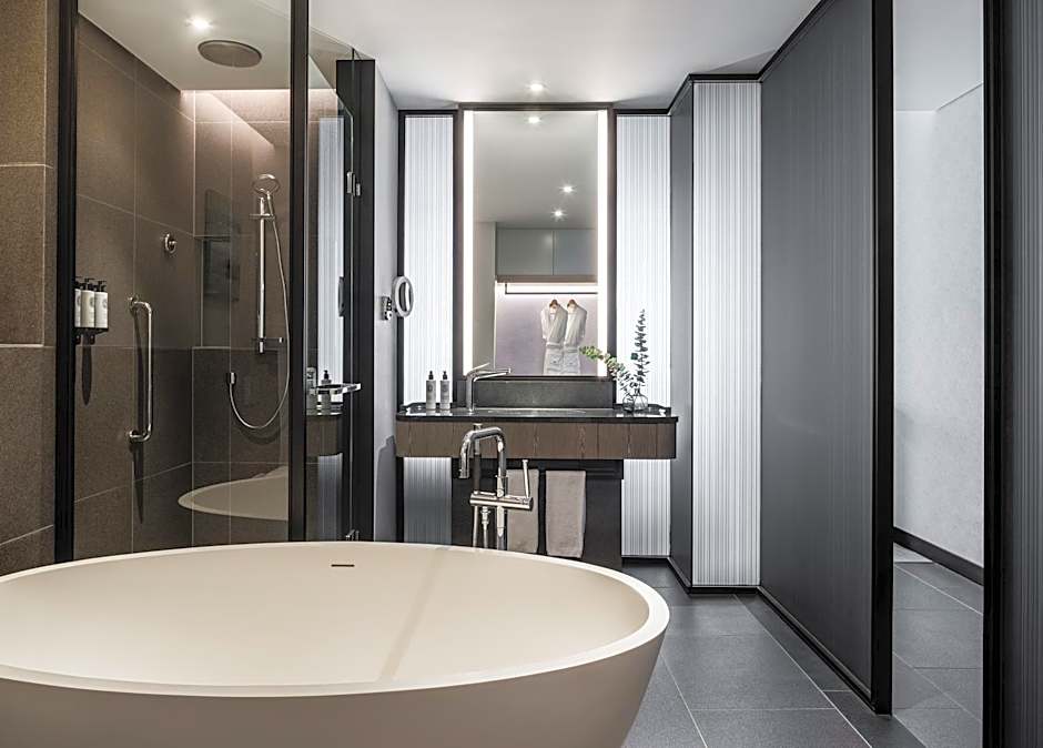 The Langham, Gold Coast and Jewel Residences
