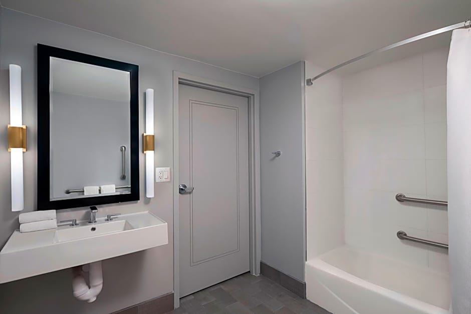 The Starling Atlanta Midtown, Curio Collection by Hilton