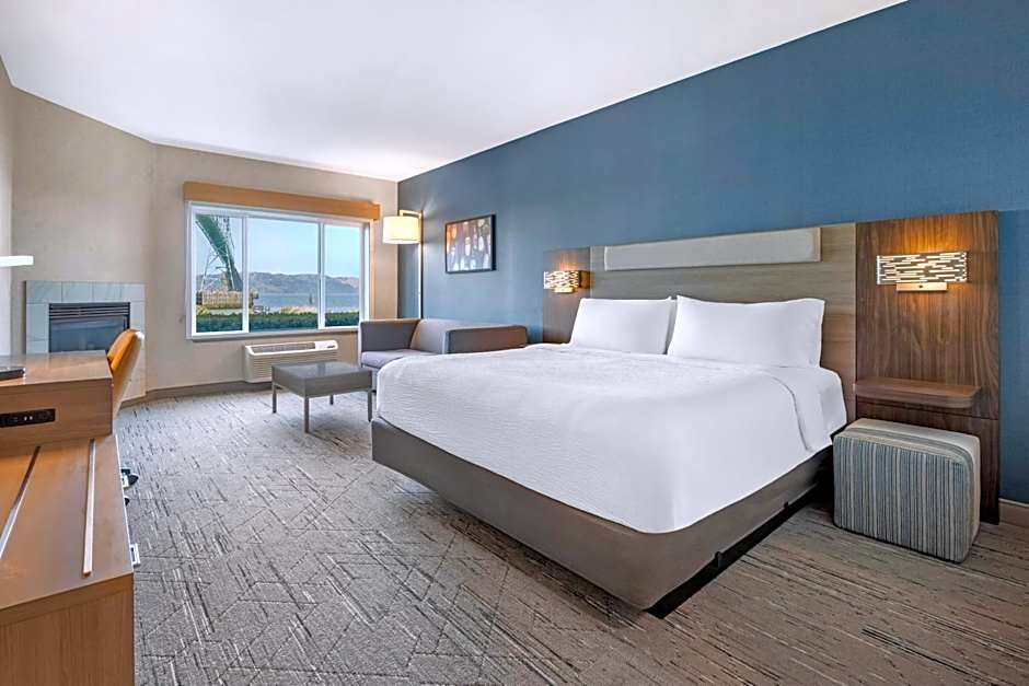 Holiday Inn Express Hotel & Suites Astoria By IHG