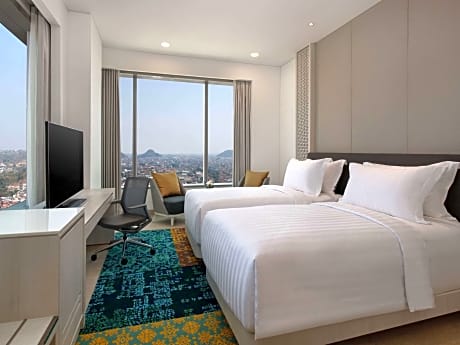 Deluxe Room, mountain and city view, 1 twin bed