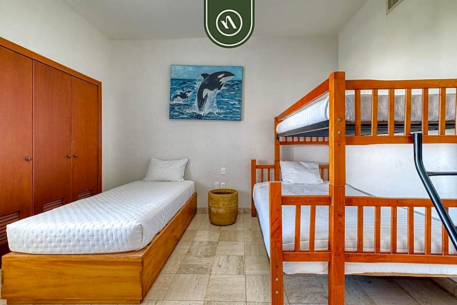 2BR Condo with Private Blacony - Oceean View
