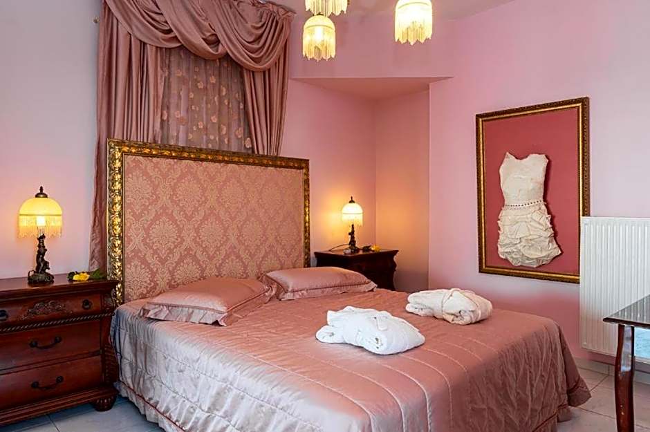 Rafkos Mansion with Private Pool and Amazing View