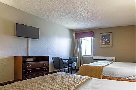 2 Queen Beds Nonsmoking Accessible