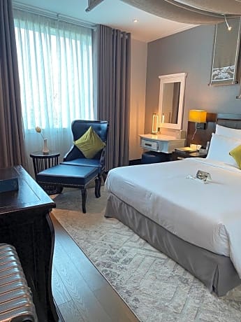 Deluxe Double Room (Complimentary Afternoon Tea & Mini-bar)