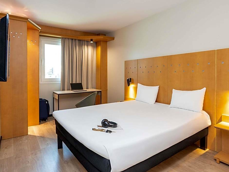 ibis Madrid Alcala de Henares La Garena