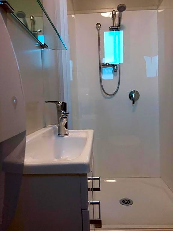 Pineacres Motel and Park