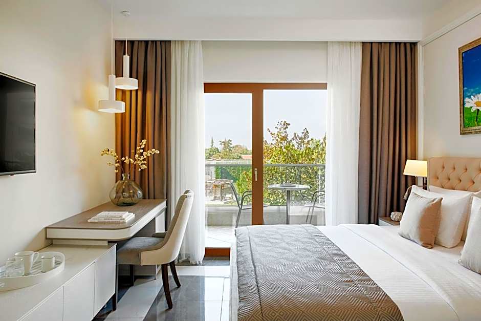 Zdjęcie 1 z 6 — Junior Suite