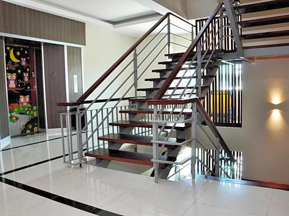 Nite And Day Batam Jodoh Square