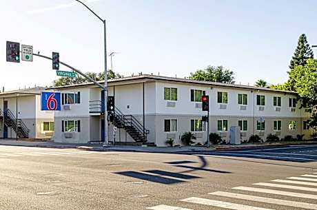 Motel 6-Modesto, CA - Downtown