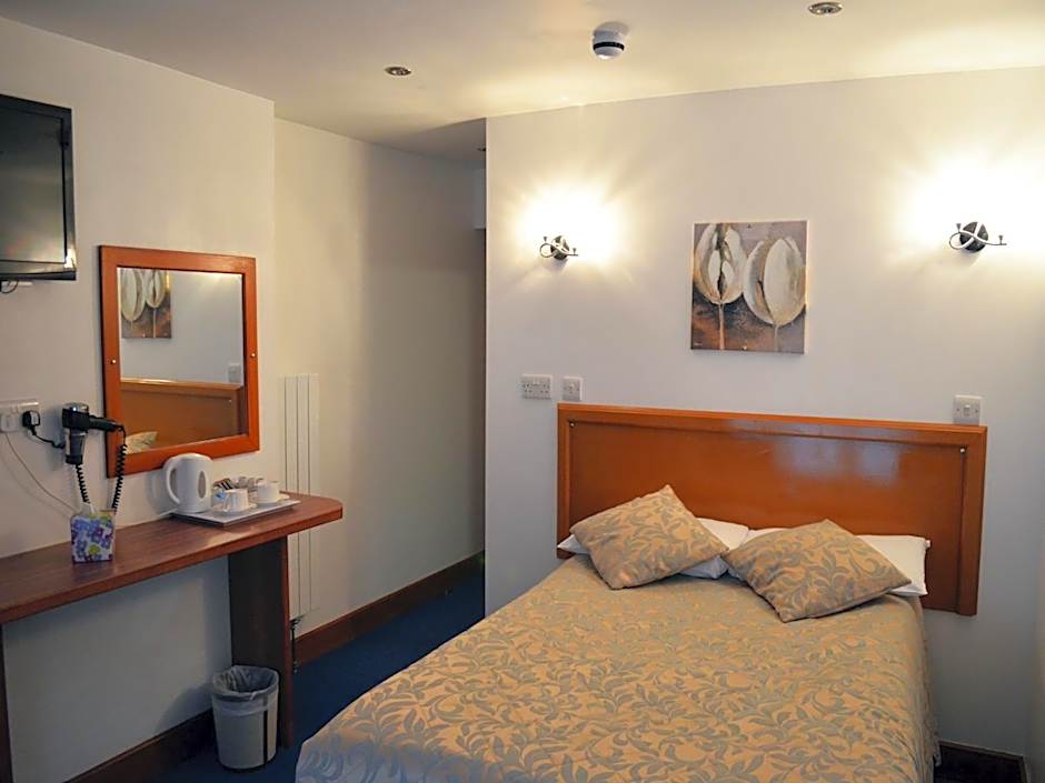 Gatwick Cambridge Hotel