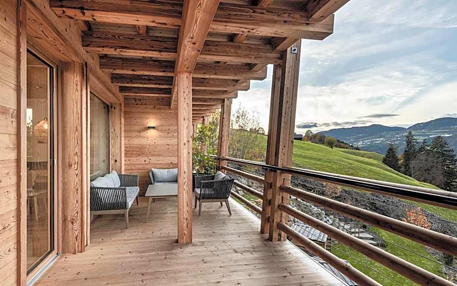 Presulis Hideaway Apartments & Restaurant