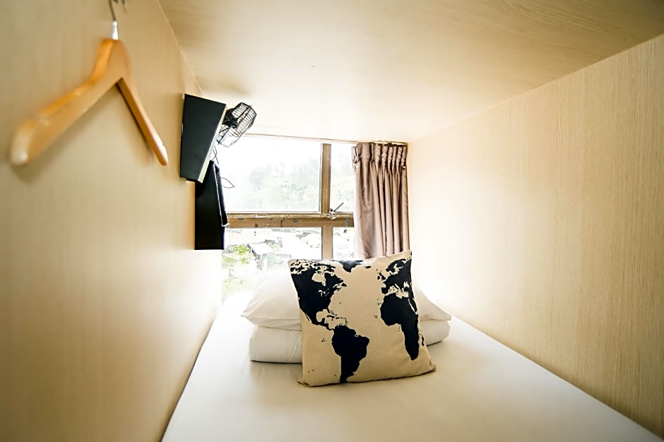 Traveller Bunker Hostel
