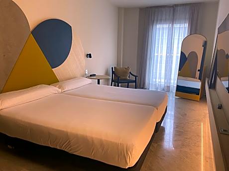 Twin Room with Balcony (2 Adults)