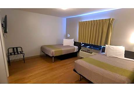 2 Full Beds | Smoking
