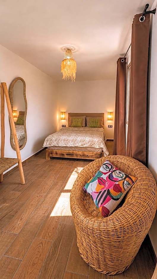Thayri Hostel - Sea View
