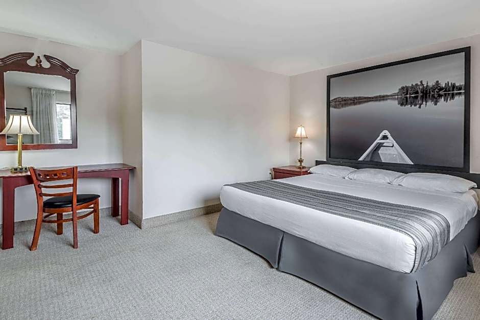 Super 8 by Wyndham Guelph