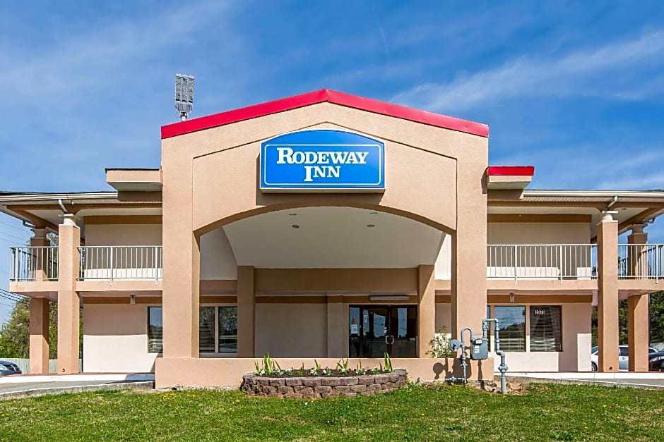 Rodeway Inn & Suites