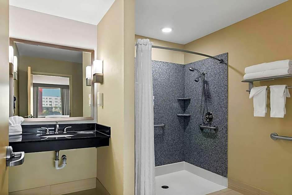 Comfort Suites Bentonville - Rogers