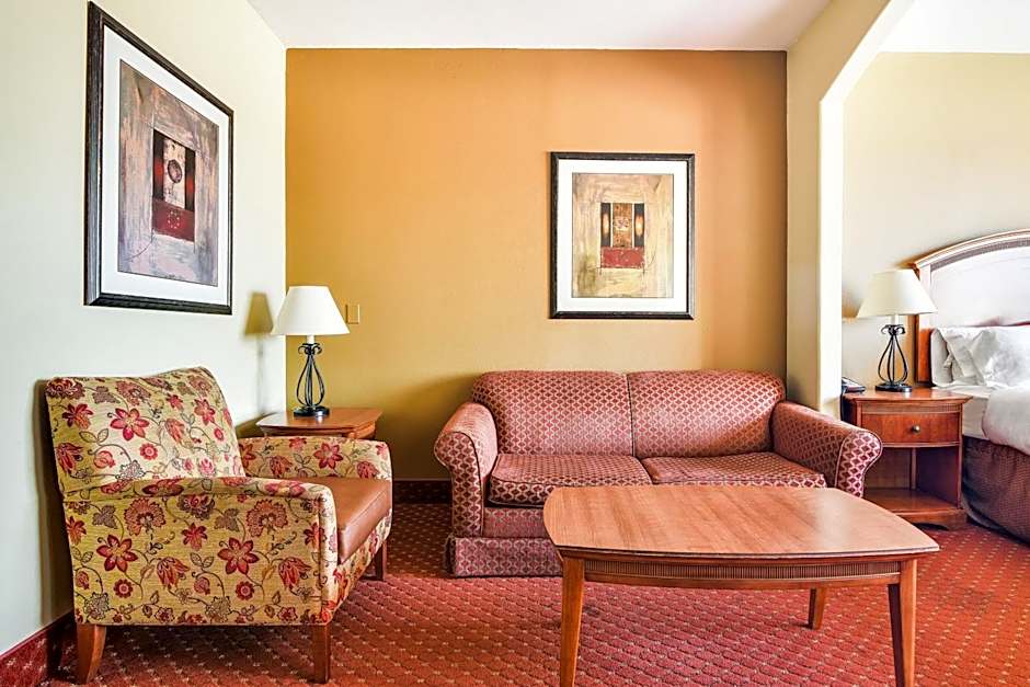 OYO Townhouse Oklahoma City Airport