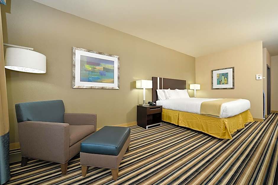 Holiday Inn Express & Suites Forrest City by IHG