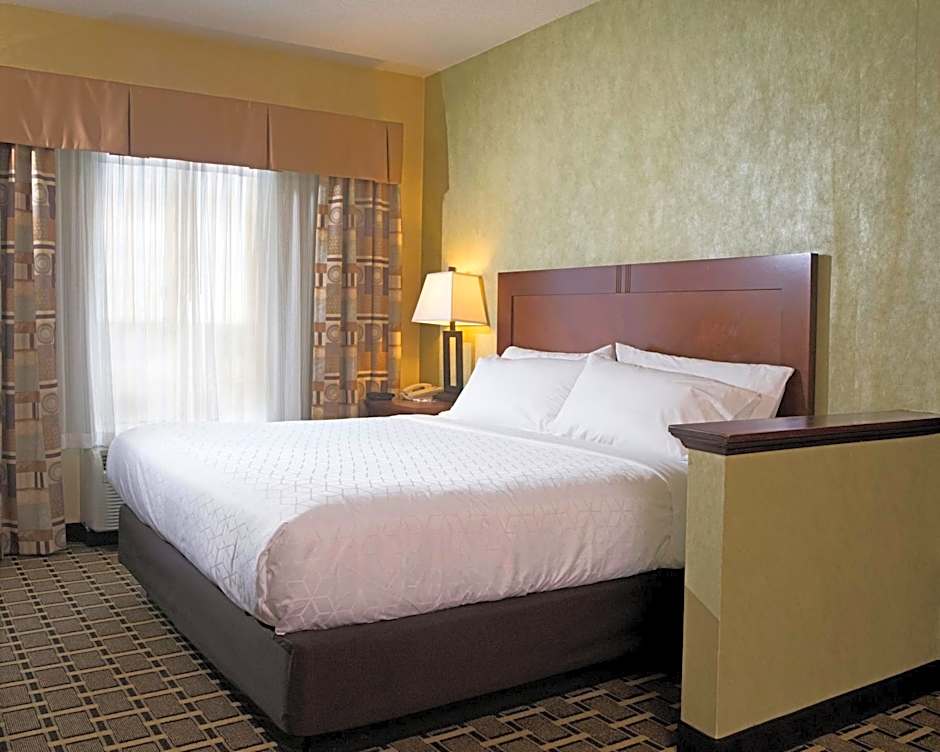 Holiday Inn Express Hotel & Suites Youngstown North-Warren/Niles By IHG