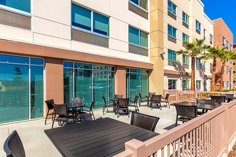 Holiday Inn Express And Suites Moreno Valley - Riverside By IHG