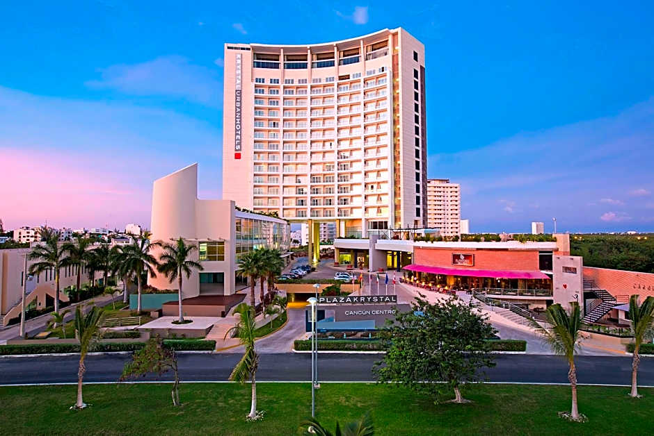 Krystal Urban Cancun-Malecon