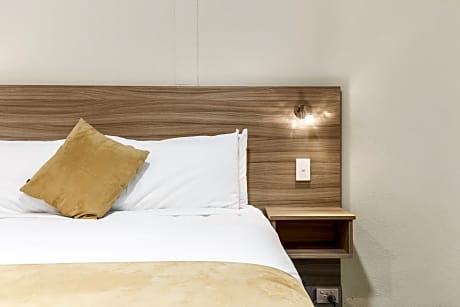 Executive Queen Room