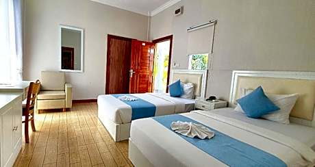 Deluxe Family Room