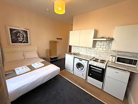 Deluxe Double Studio