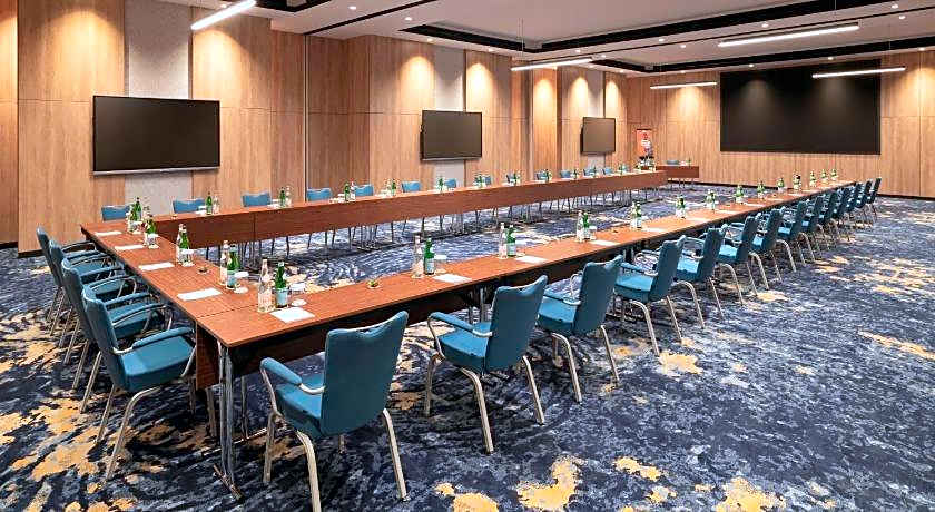 Park Inn by Radisson Hotel & Apartments Kuwait