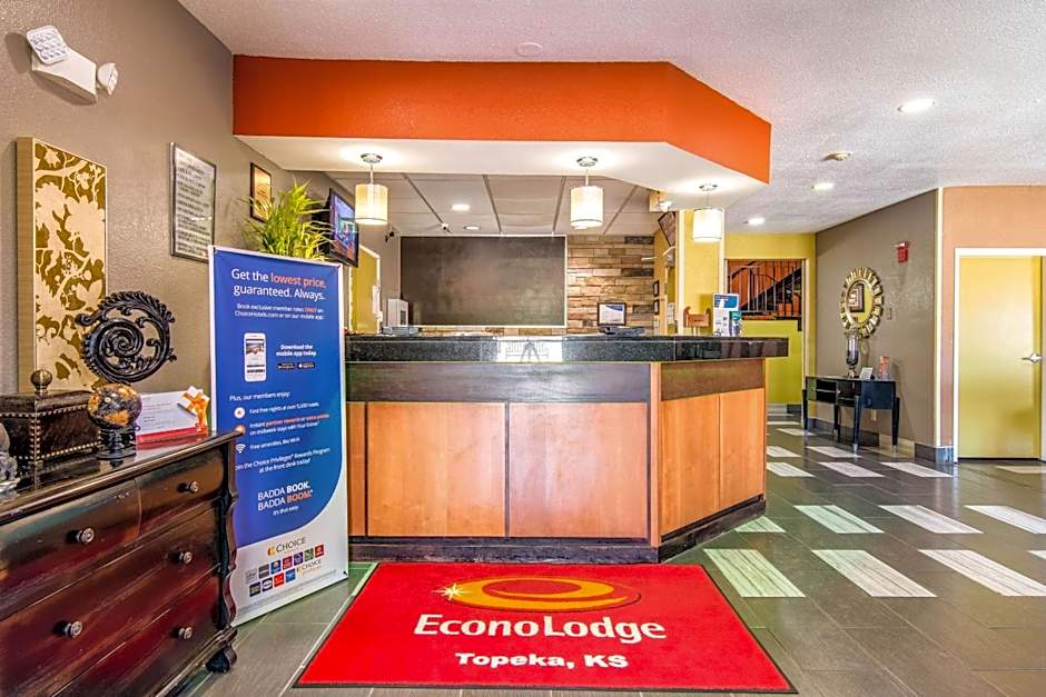 Econo Lodge Topeka at Wanamaker