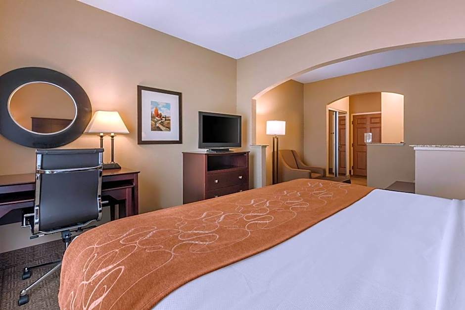 Comfort Suites near Route 66