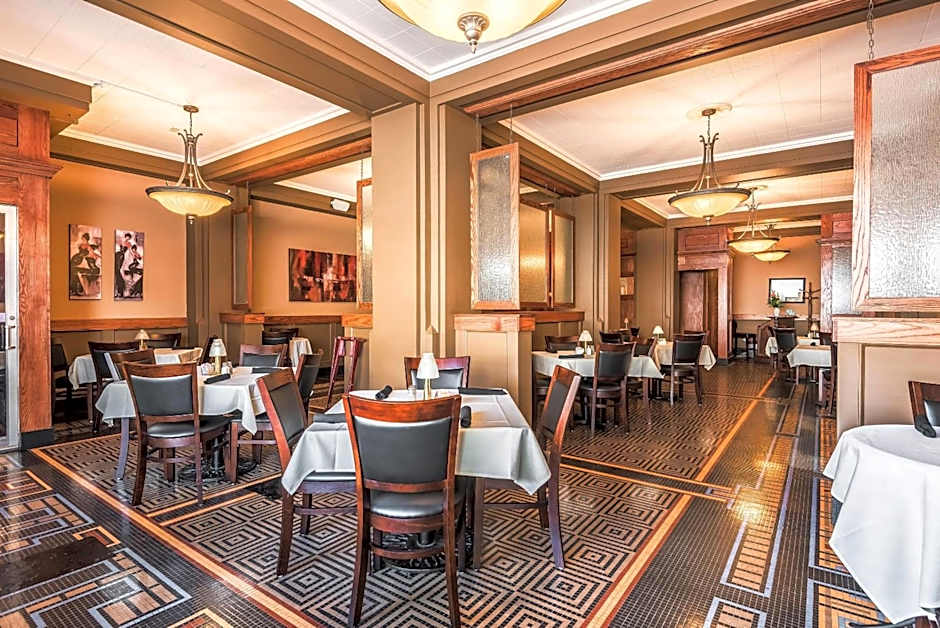 Hotel Bothwell Sedalia Central District, an Ascend Collection Hotel