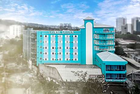 Crowne Garden Hotel