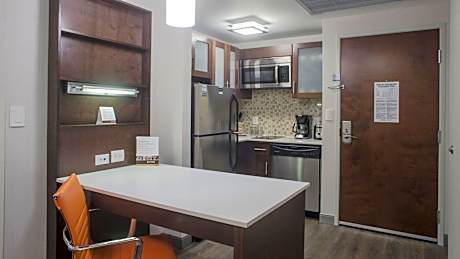 One-Bedroom Suite