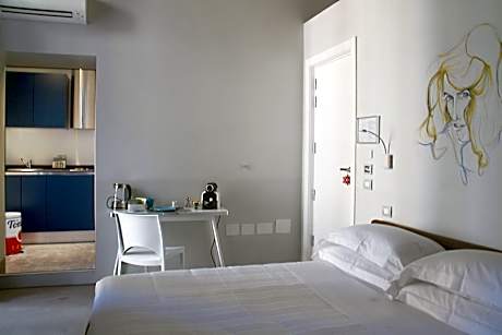 Deluxe Suite with Balcony