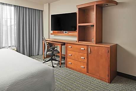 King Room with Sofa Bed and Adapted Tub - Mobility and Hearing Accessible