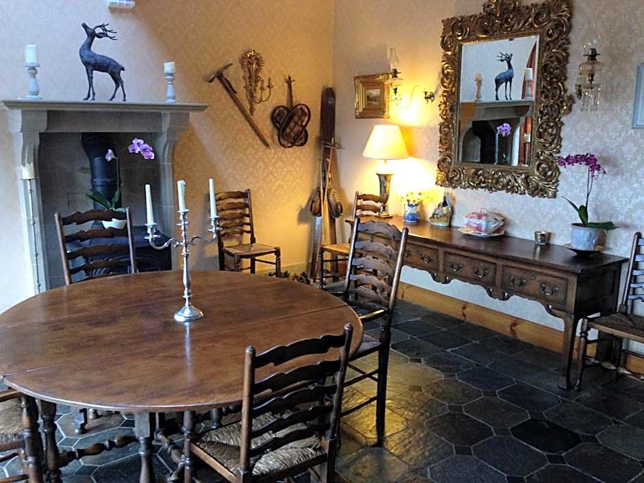 Highland Bear Lodge & Luxury Bear Huts