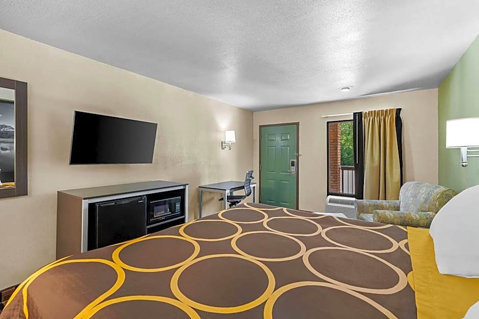 Super 8 by Wyndham Acworth/Atlanta Area