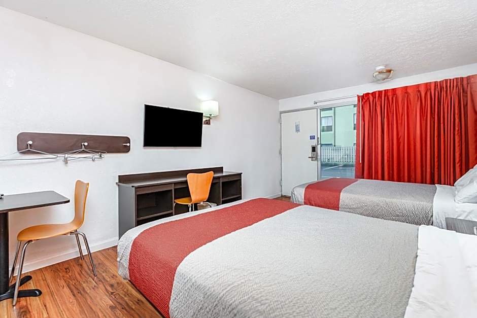 Relax Inn by OYO Columbus OH I 70