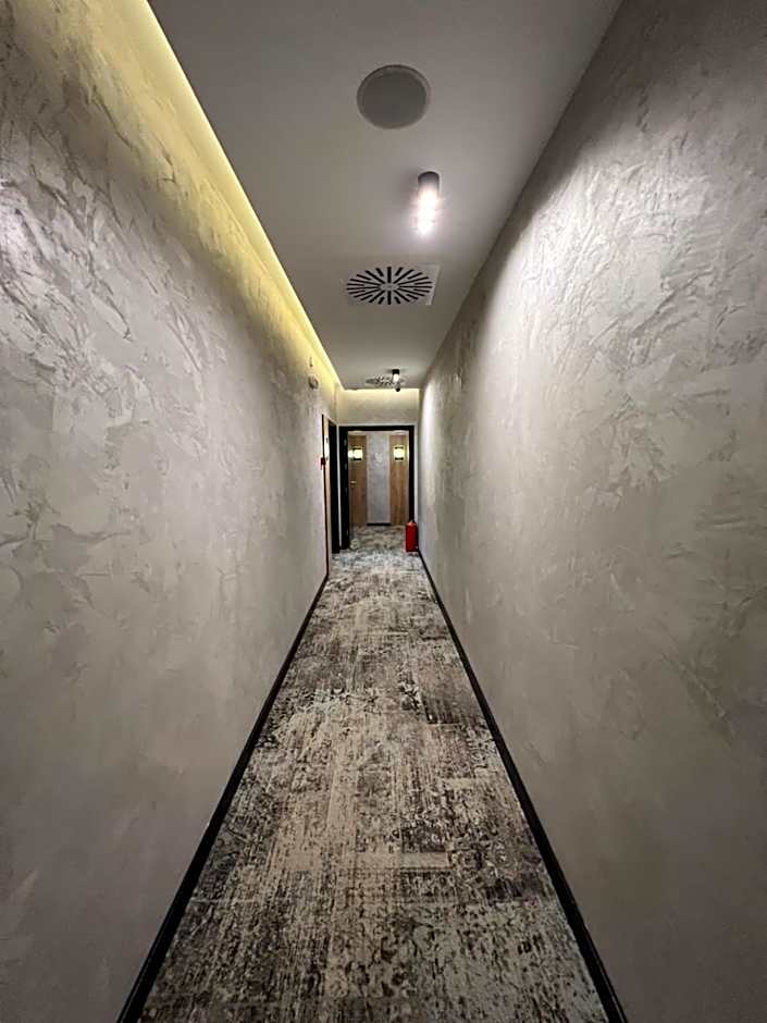 Capital Hotel Garni