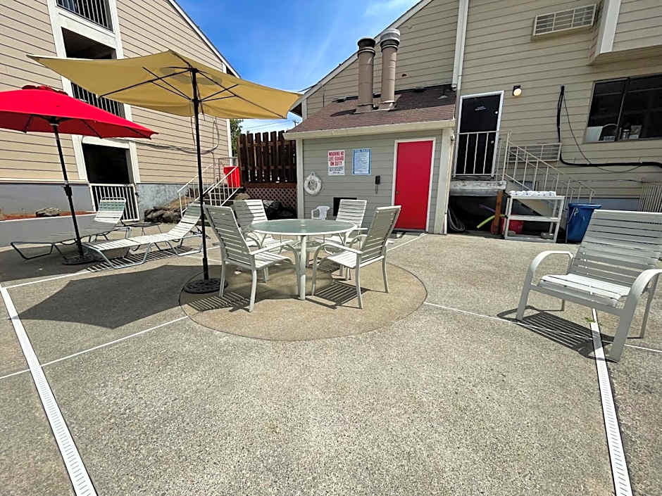 Sunnyside Inn and Suites