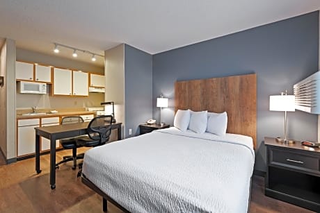 Extended Stay America Suites - Charlotte - University Place - E McCullough Dr