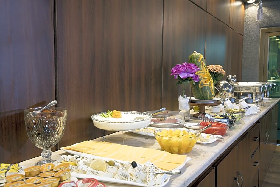 Palms Lily Hotel Suites