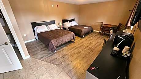 Queen Room with Two Queen Beds